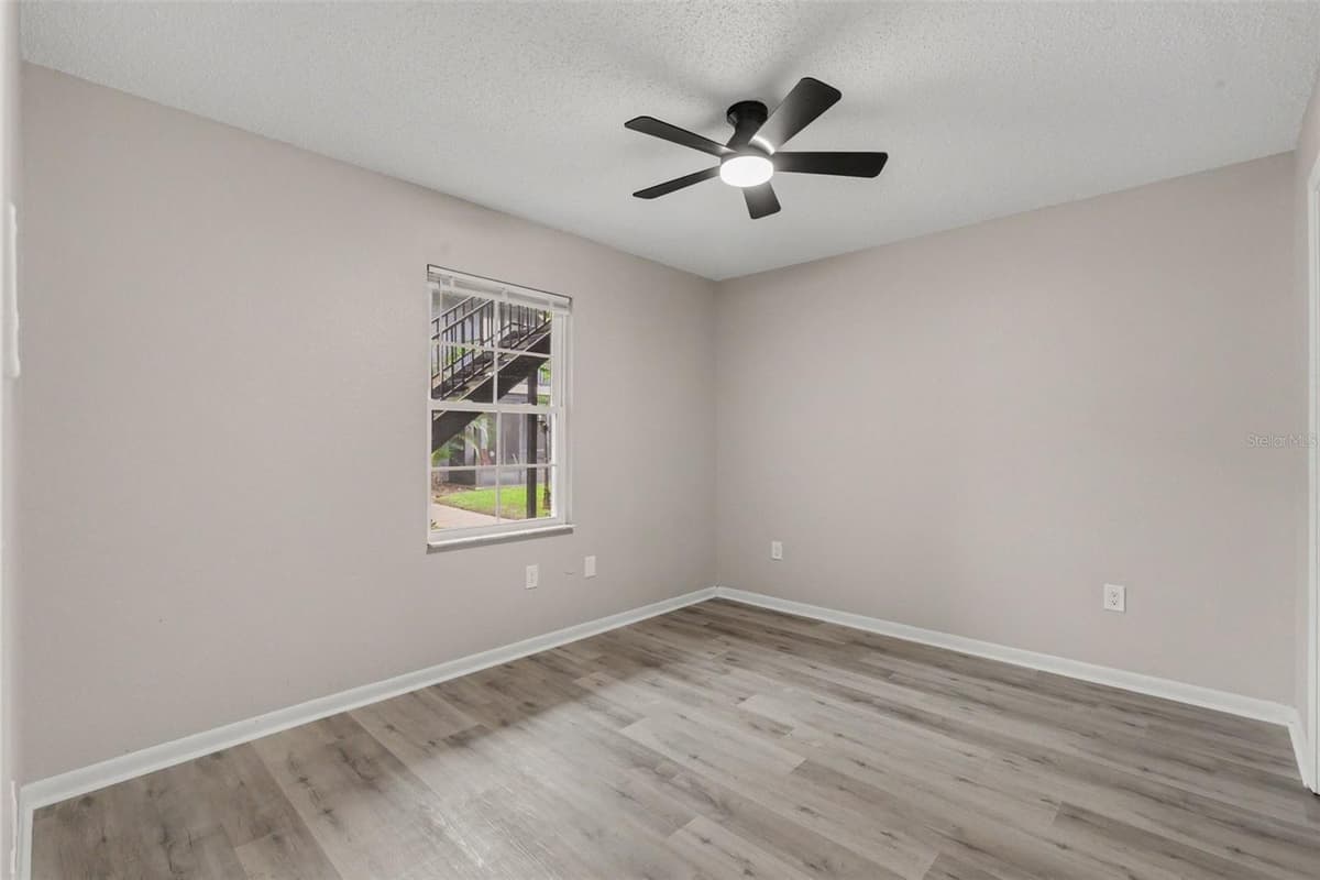3711 W IOWA AVE — photo 18 of 24