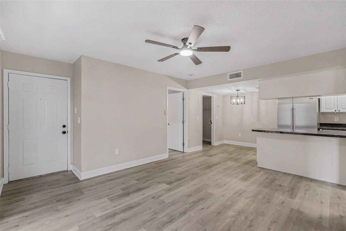 3711 W IOWA AVE — photo 4 of 24