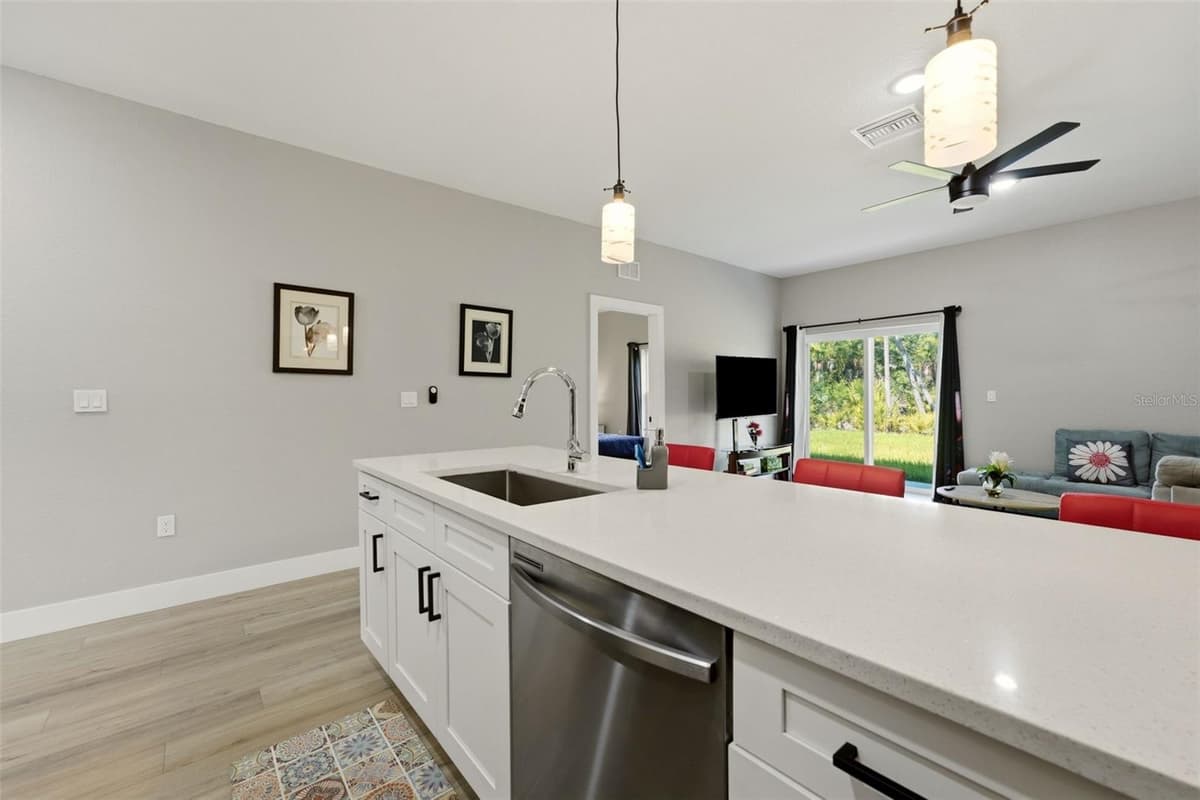 9409 AGATE STREET — photo 8 of 27