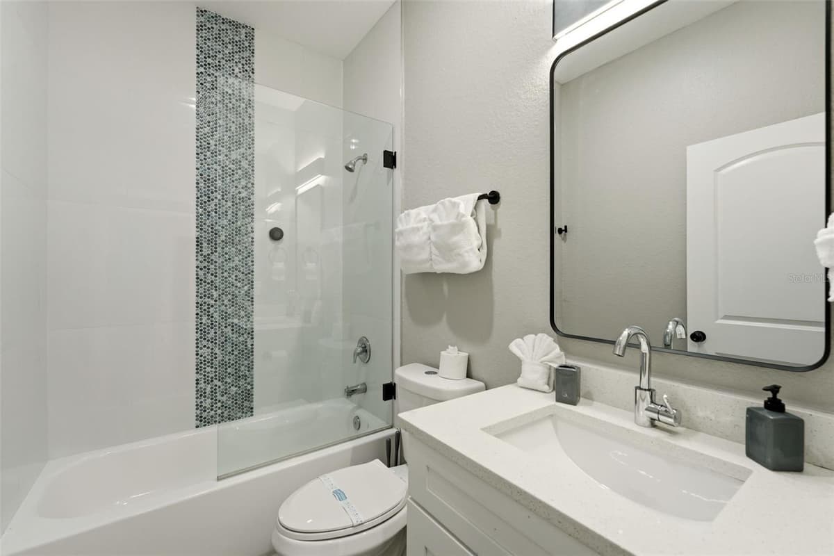 9409 AGATE STREET — photo 17 of 27