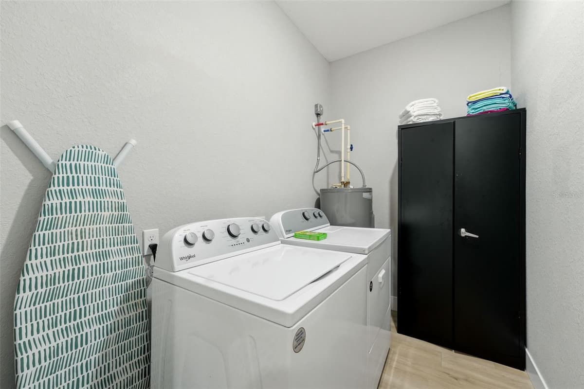 9409 AGATE STREET — photo 21 of 27