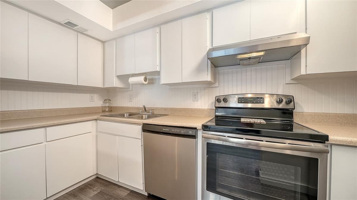 631 ORANGE AVENUE — photo 15 of 45