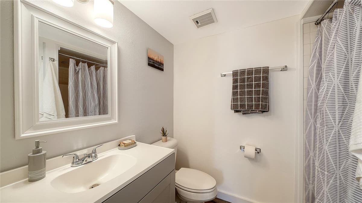 631 ORANGE AVENUE — photo 24 of 45