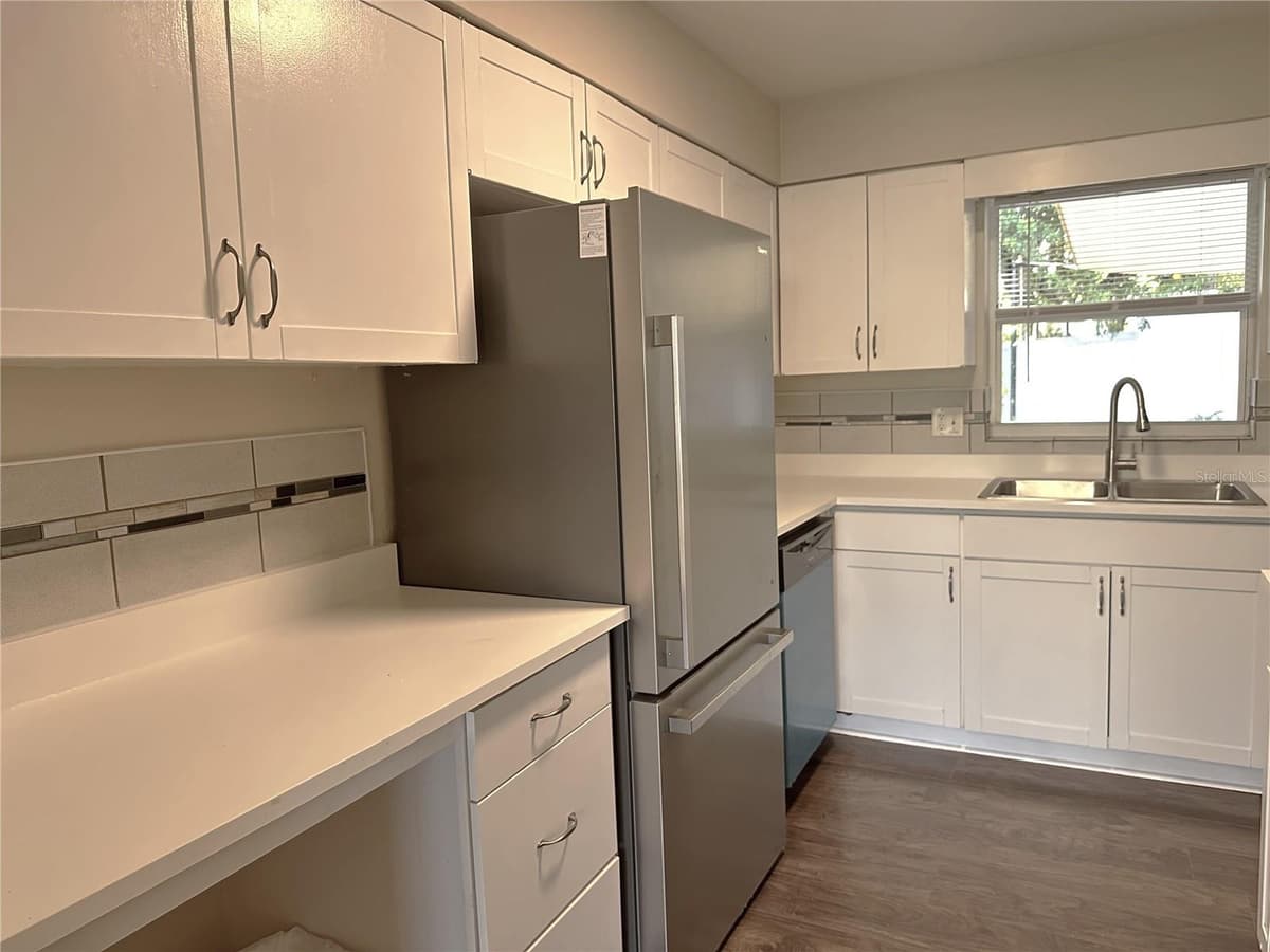 2740 HEATHER PLACE — photo 9 of 27