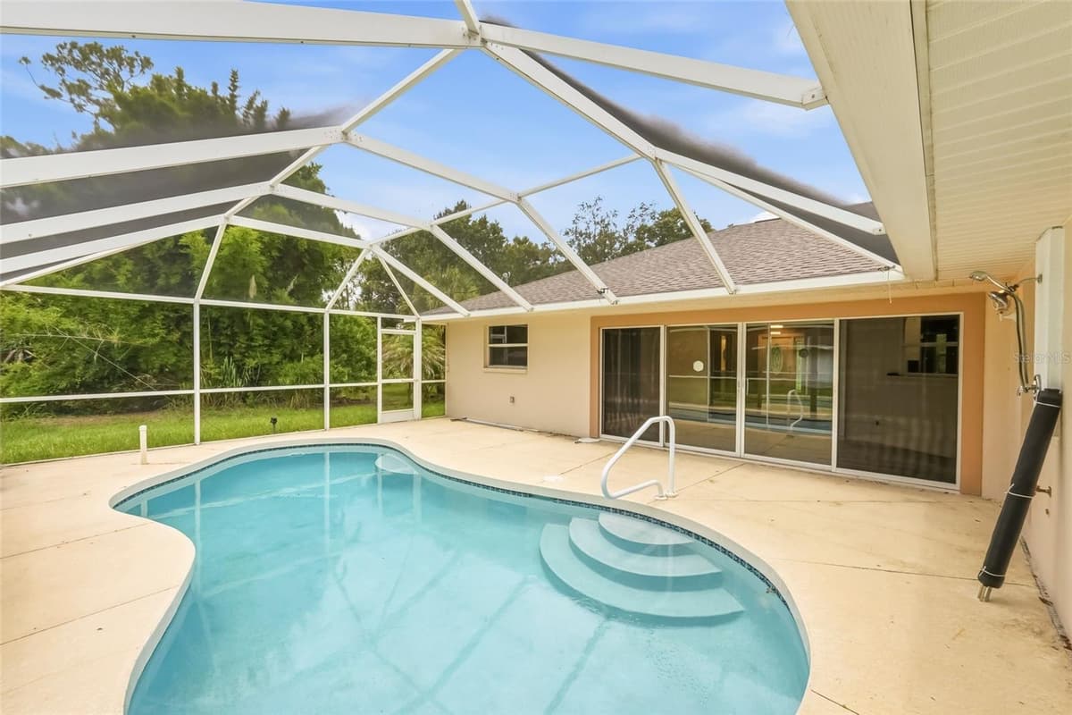 2209 TROPICAIRE BOULEVARD — photo 37 of 69