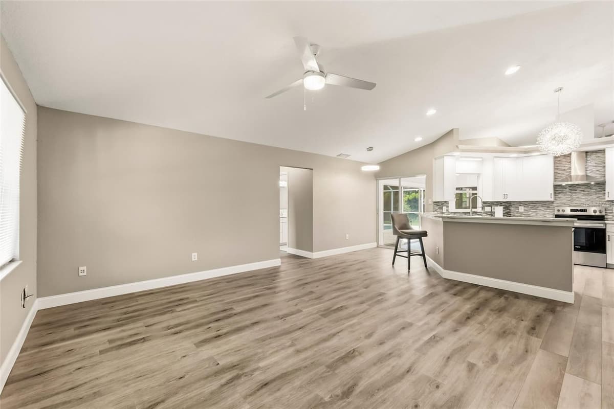 2209 TROPICAIRE BOULEVARD — photo 23 of 69