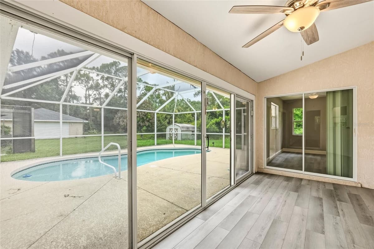 2209 TROPICAIRE BOULEVARD — photo 32 of 69