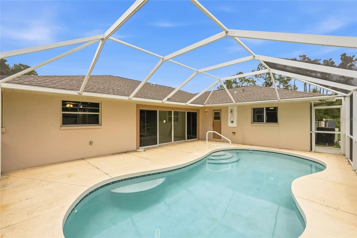 2209 TROPICAIRE BOULEVARD — photo 36 of 69