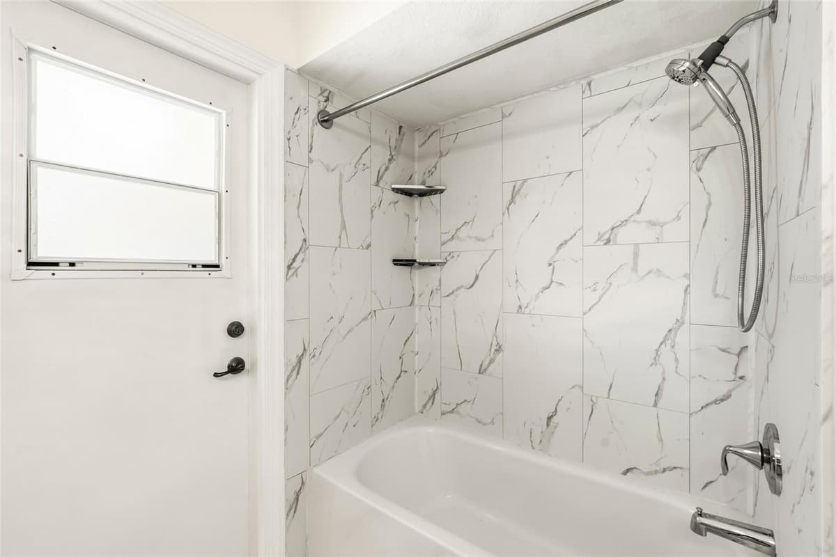 2209 TROPICAIRE BOULEVARD — photo 30 of 69