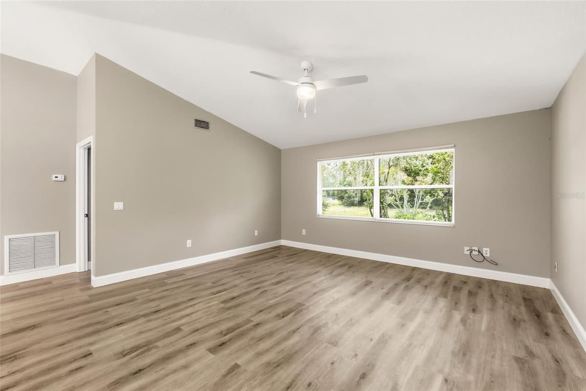 2209 TROPICAIRE BOULEVARD — photo 25 of 69