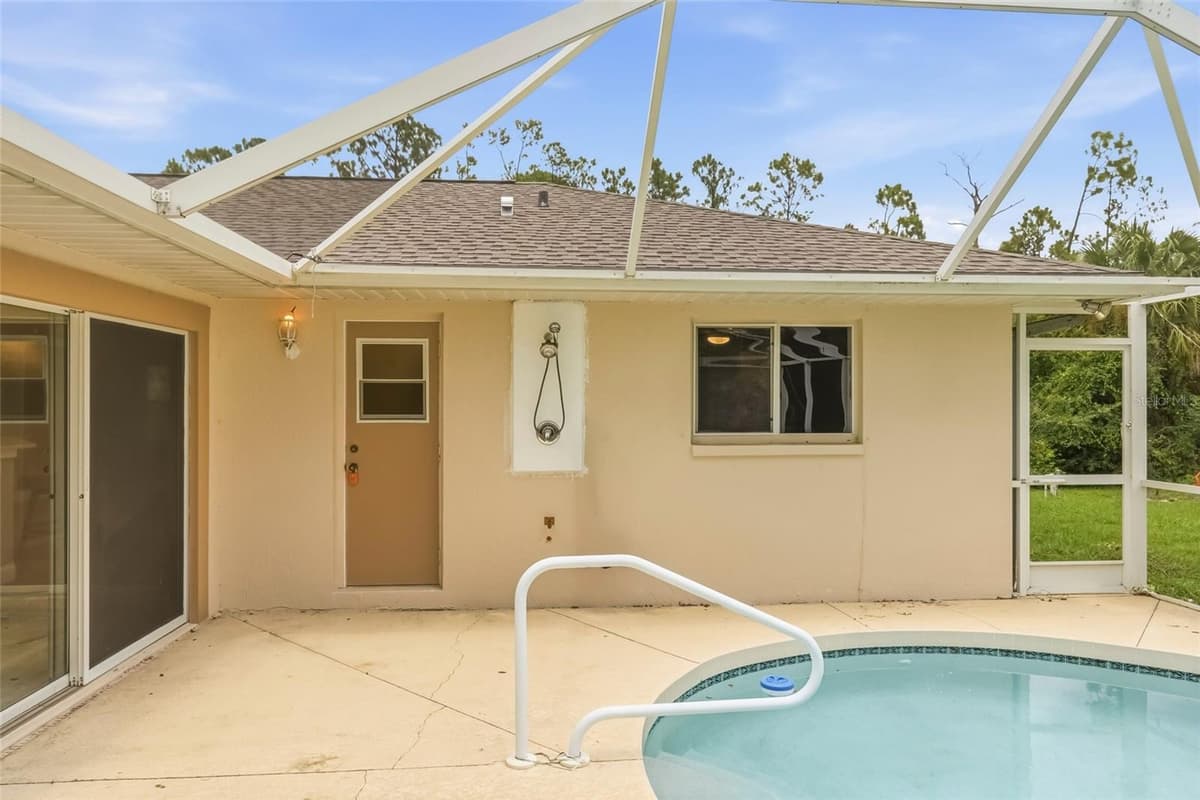 2209 TROPICAIRE BOULEVARD — photo 38 of 69