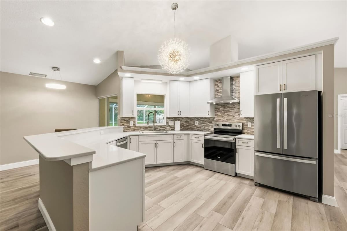 2209 TROPICAIRE BOULEVARD — photo 17 of 69