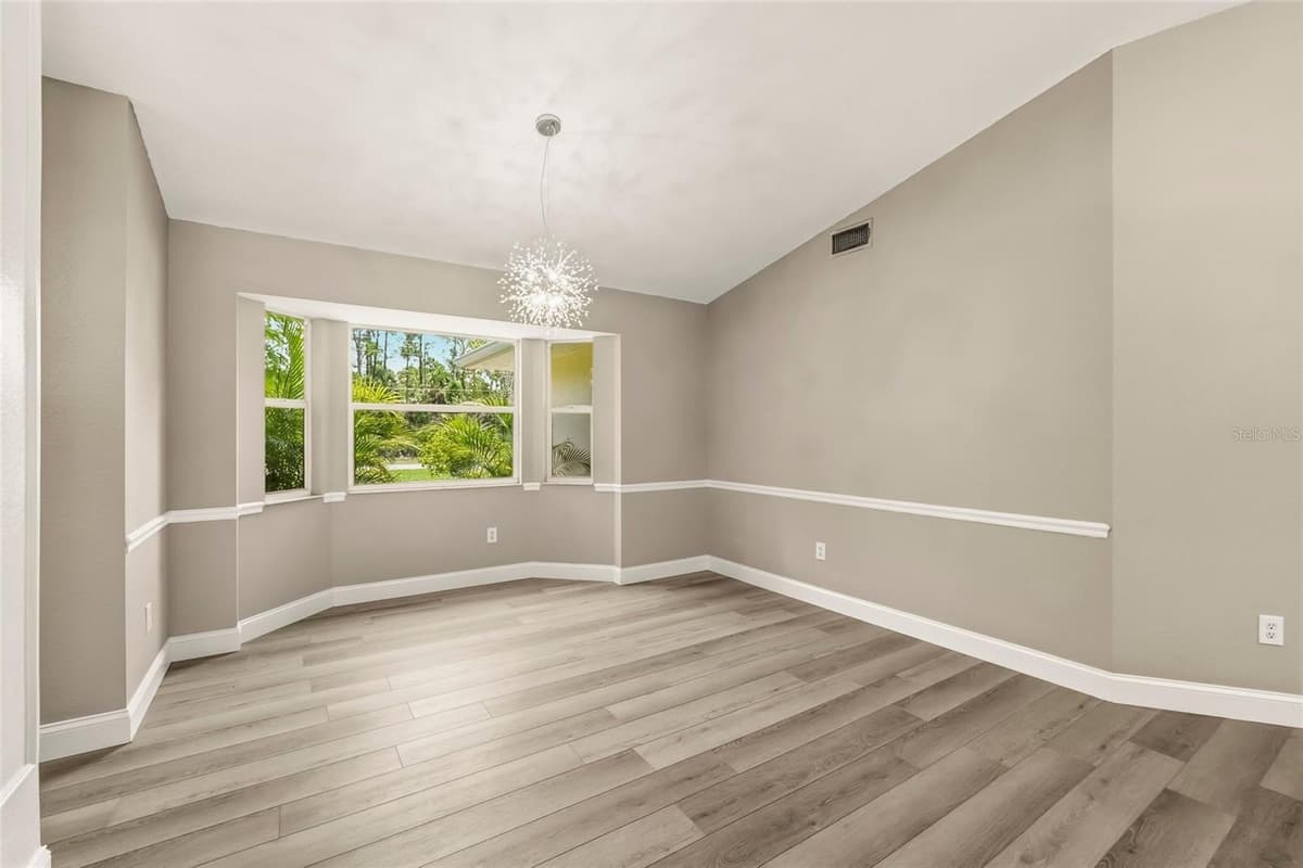 2209 TROPICAIRE BOULEVARD — photo 5 of 69