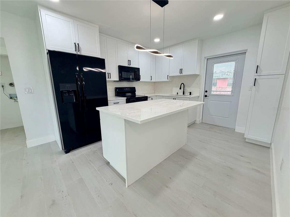 3117 LEROY STREET — photo 26 of 48