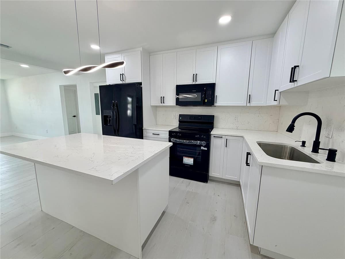 3117 LEROY STREET — photo 27 of 48