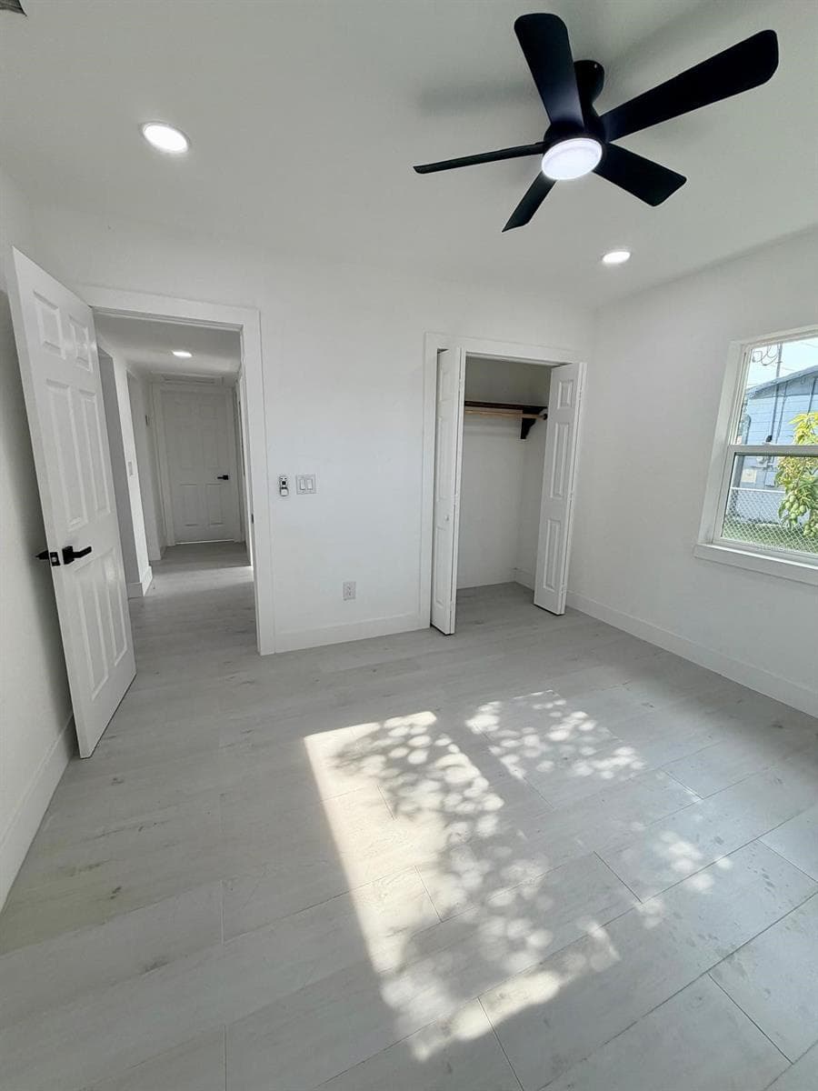 3117 LEROY STREET — photo 41 of 48