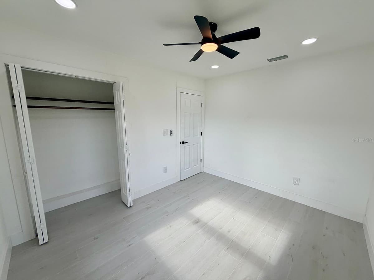 3117 LEROY STREET — photo 33 of 48