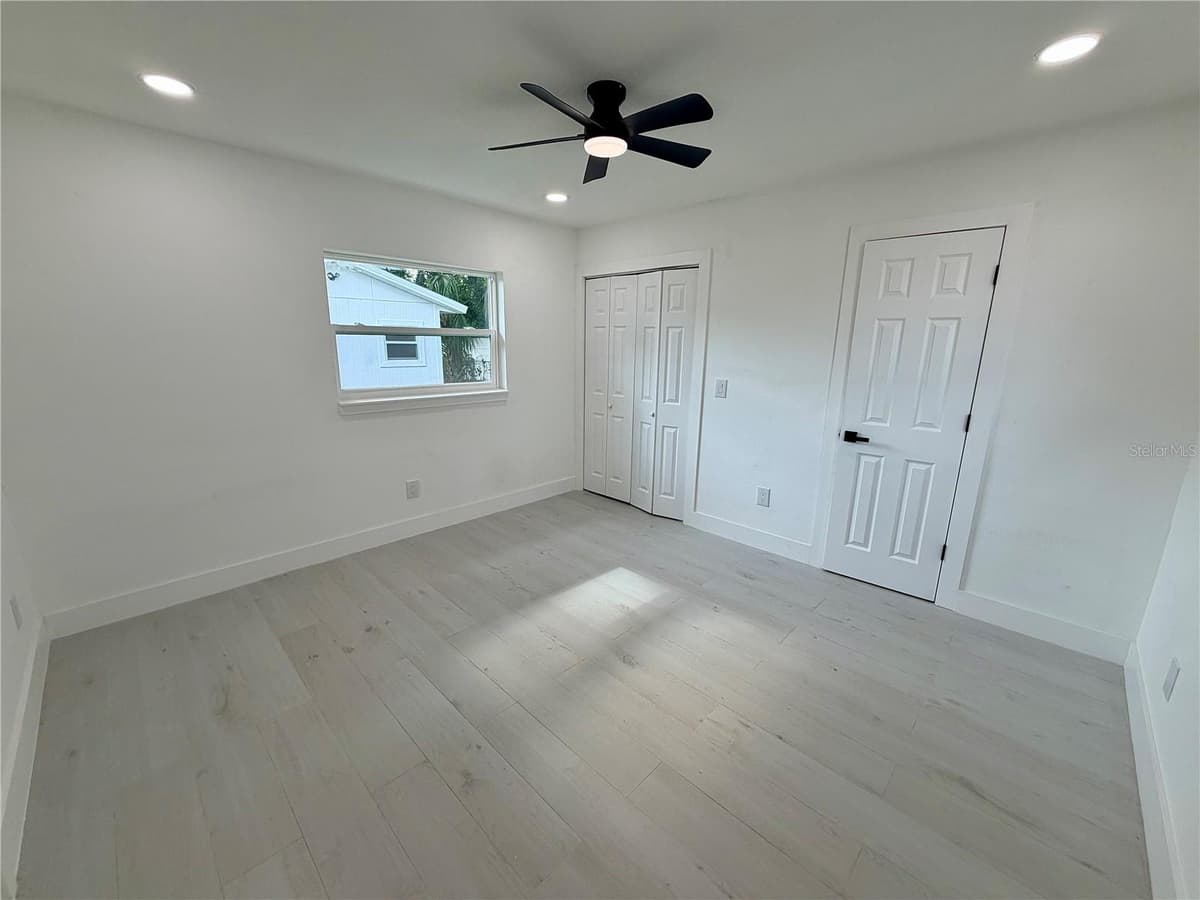 3117 LEROY STREET — photo 19 of 48