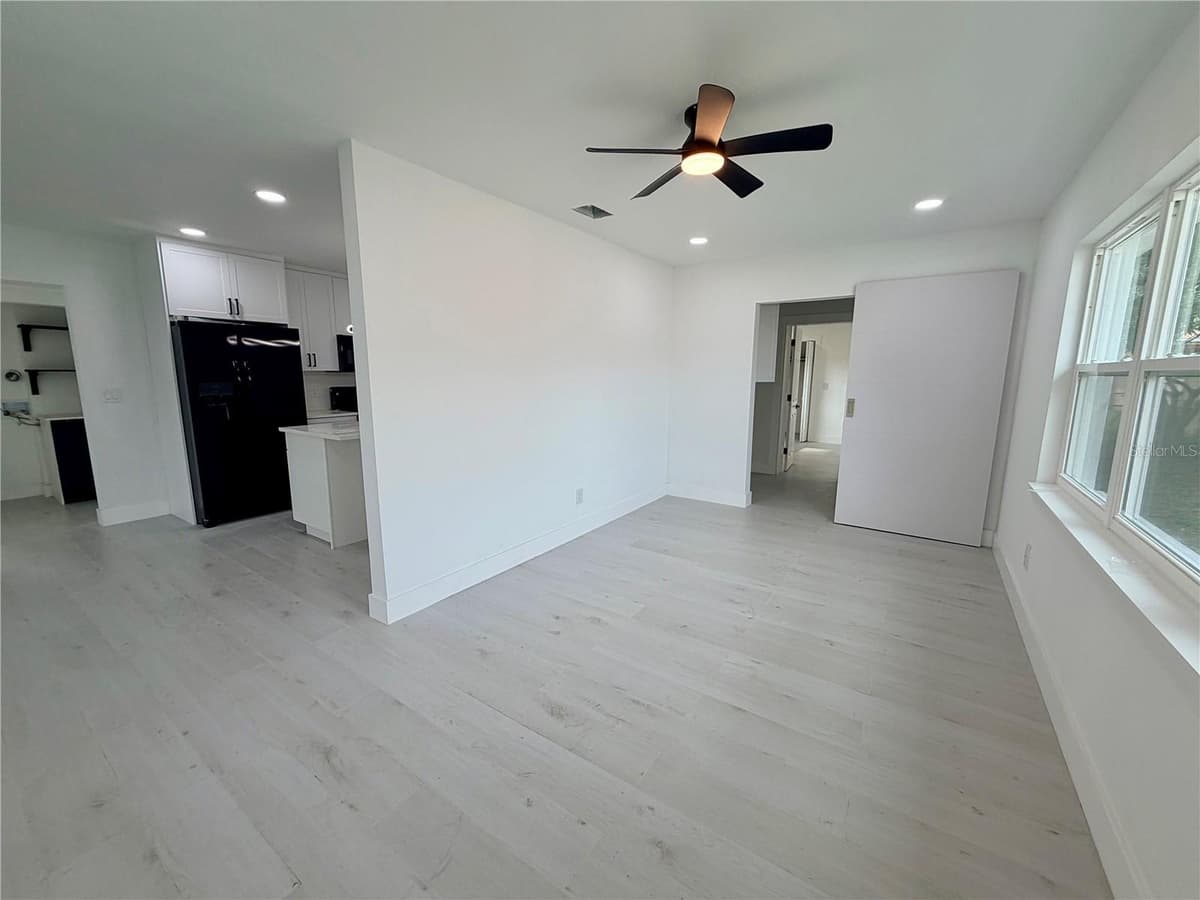 3117 LEROY STREET — photo 17 of 48
