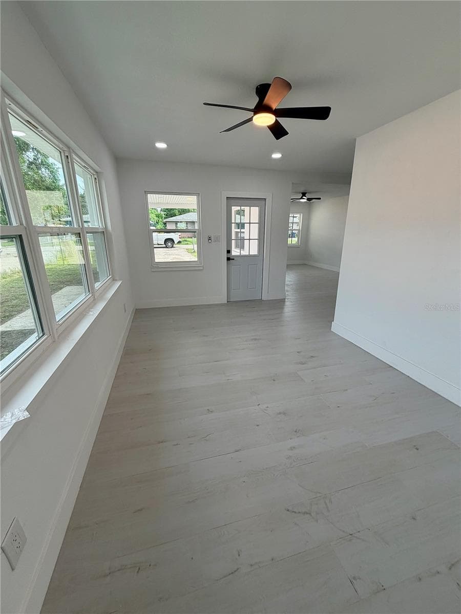 3117 LEROY STREET — photo 18 of 48