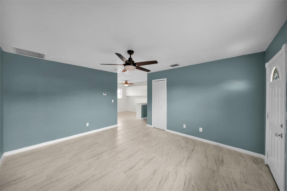 38 ABACO STREET — photo 12 of 24