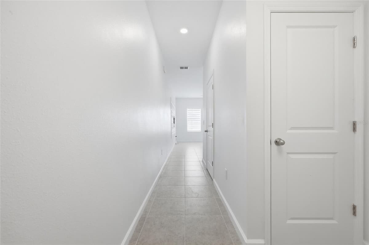 2504 PEONY PL — photo 12 of 40