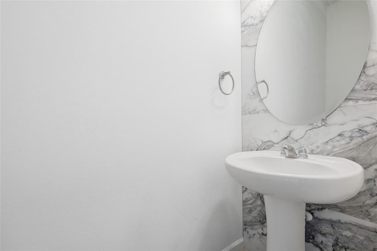 2504 PEONY PL — photo 14 of 40