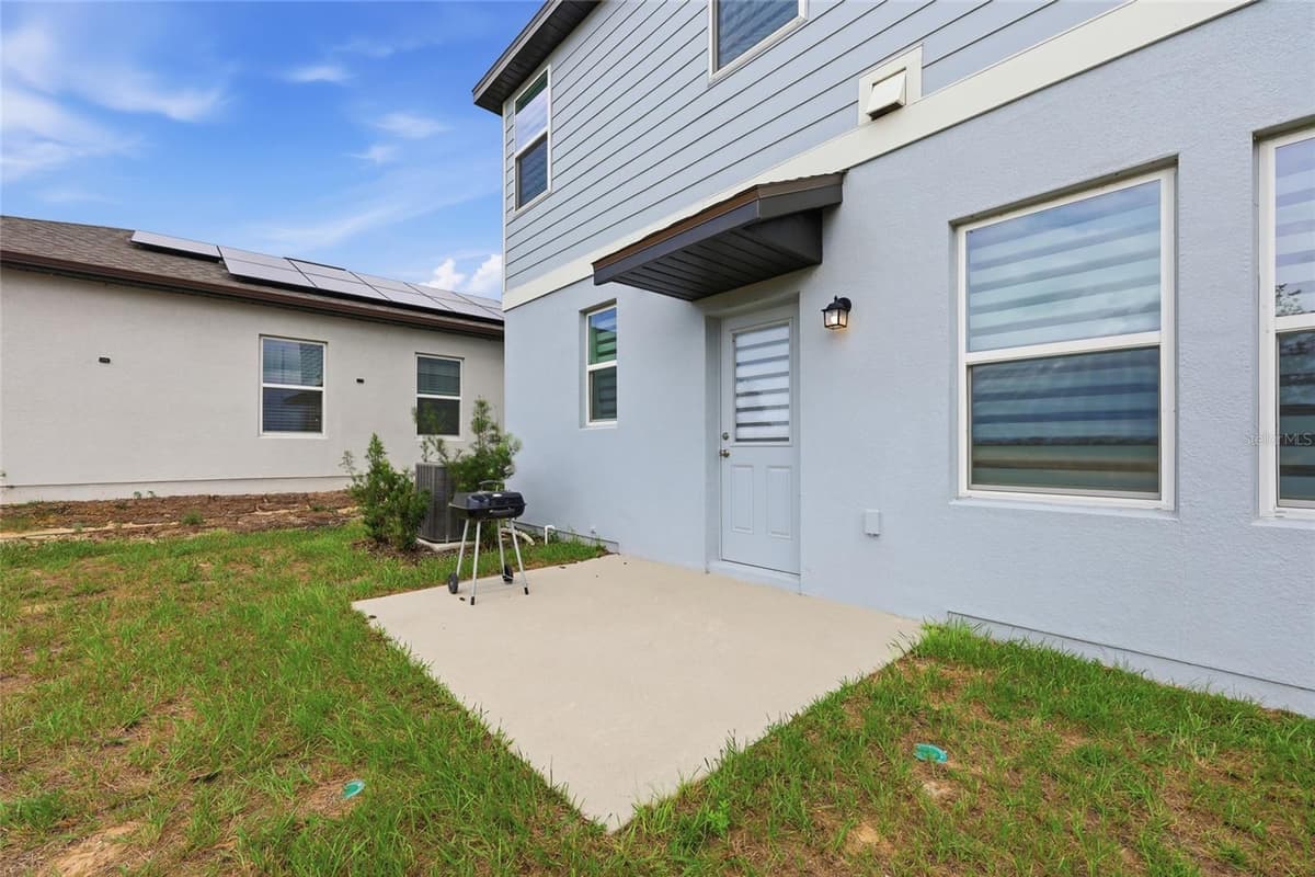 2504 PEONY PL — photo 10 of 40