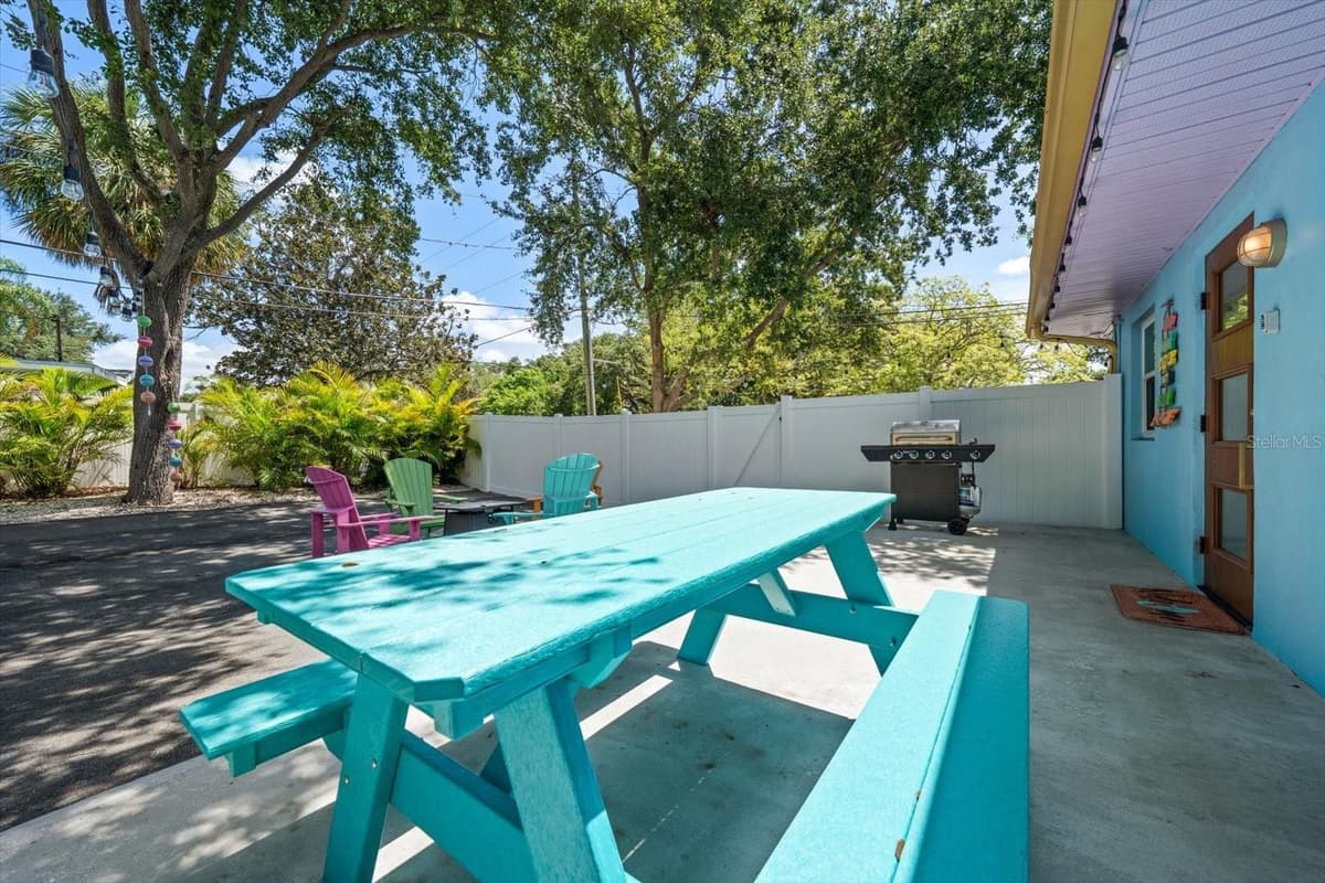 2050 BAY DRIVE — photo 46 of 61