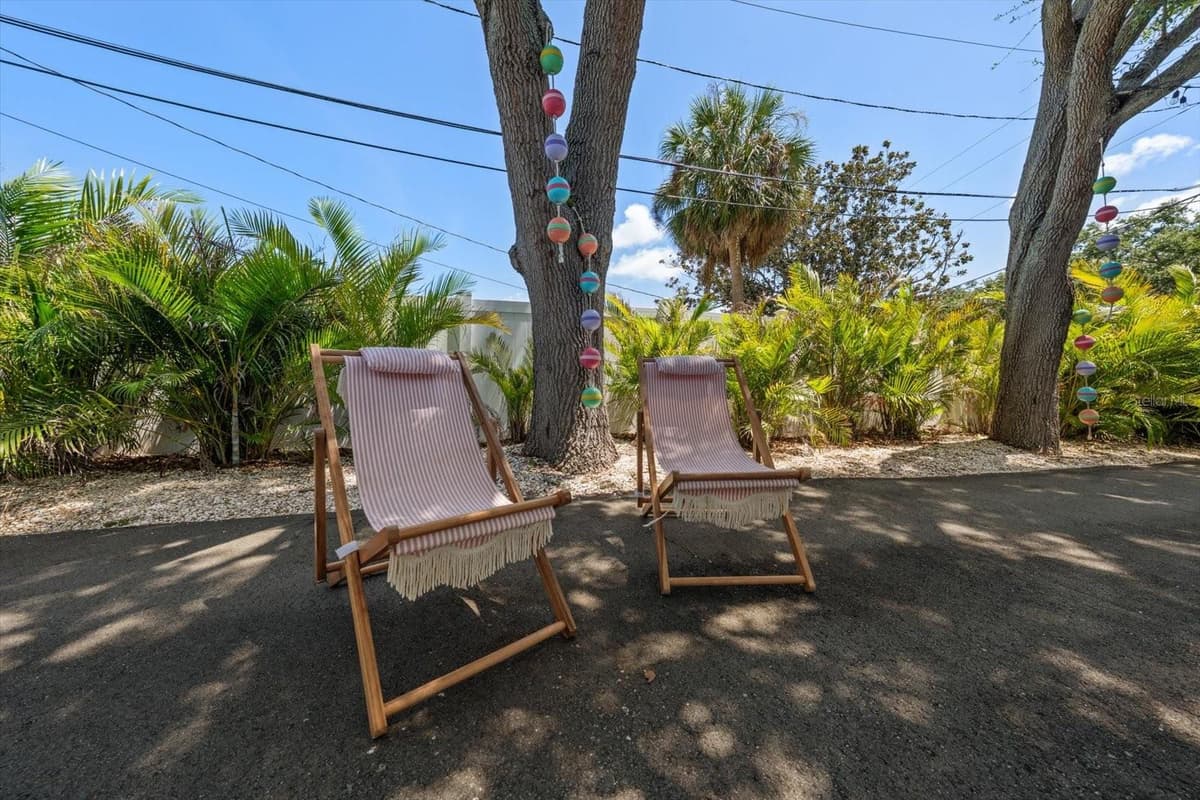 2050 BAY DRIVE — photo 43 of 61