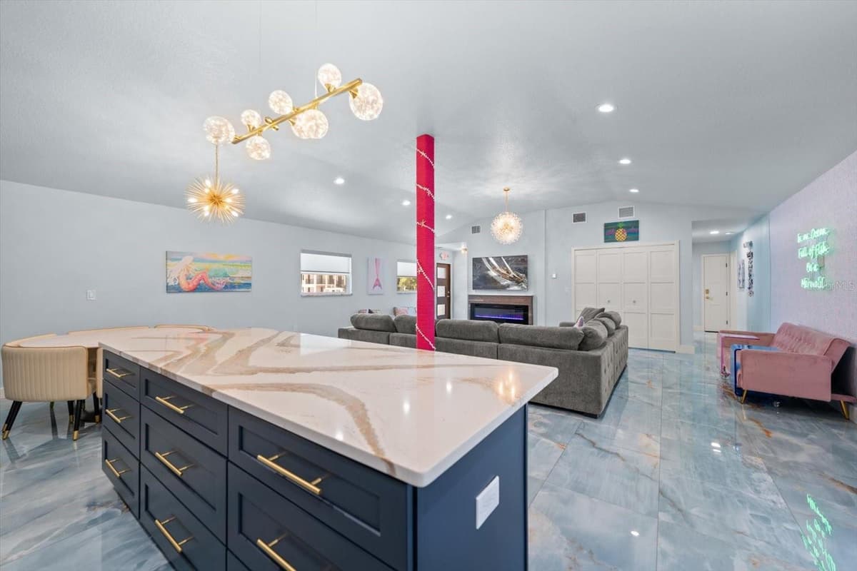 2050 BAY DRIVE — photo 15 of 61