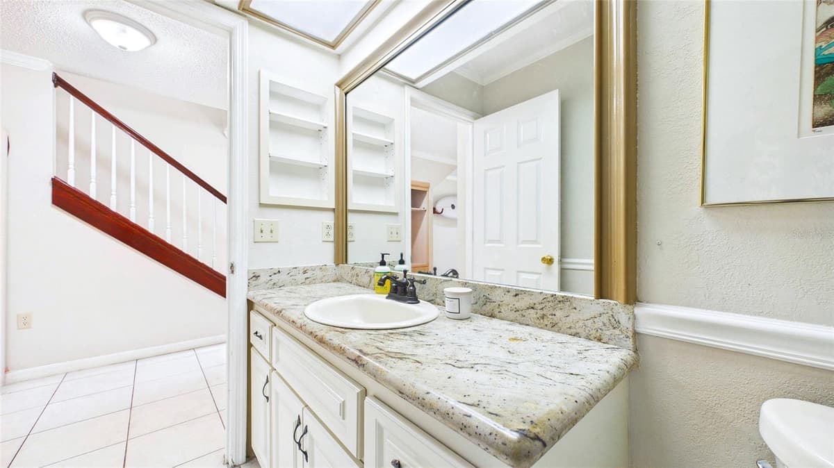 2122 TARPON LANDINGS DRIVE — photo 14 of 47