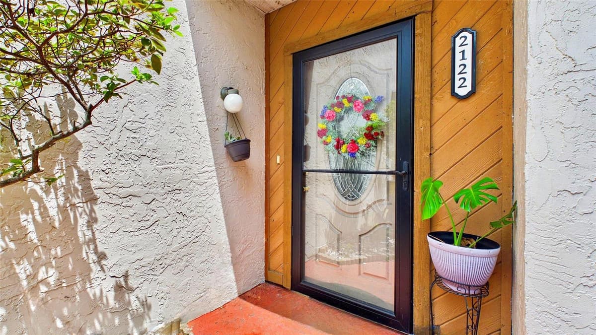 2122 TARPON LANDINGS DRIVE — photo 3 of 47