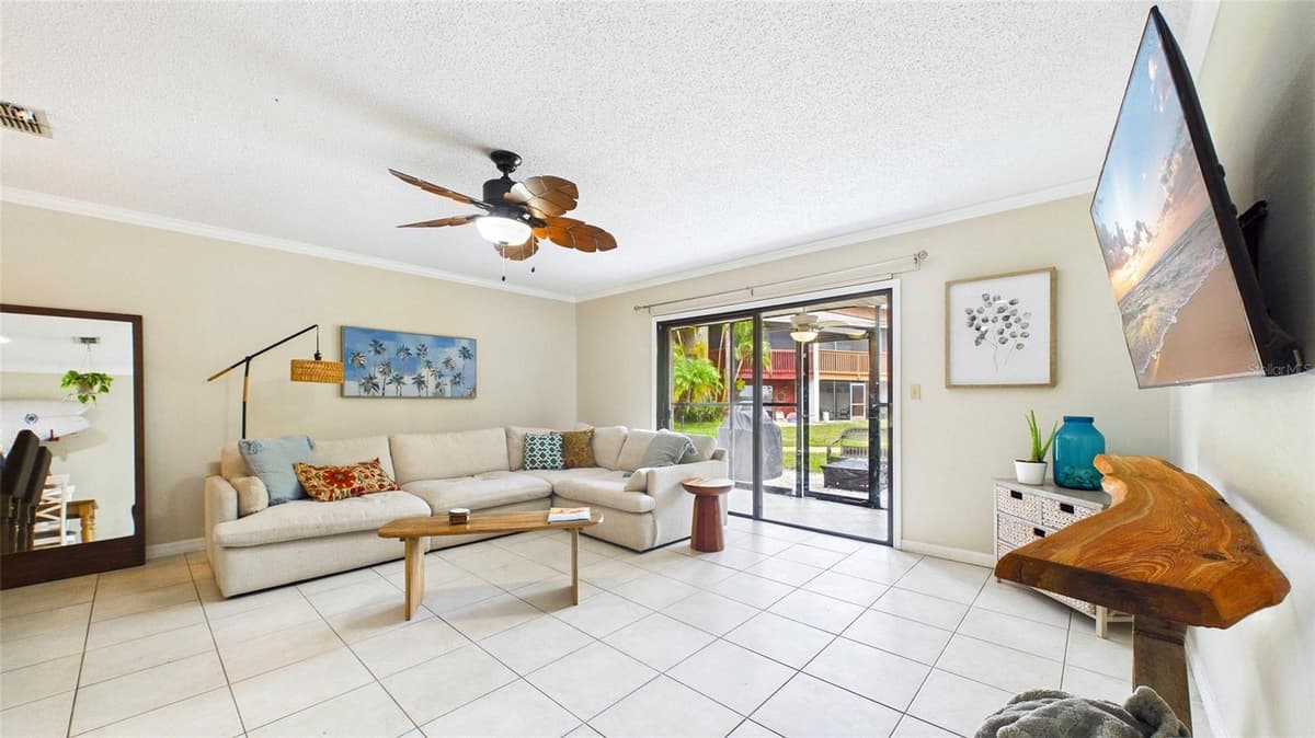 2122 TARPON LANDINGS DRIVE — photo 4 of 47