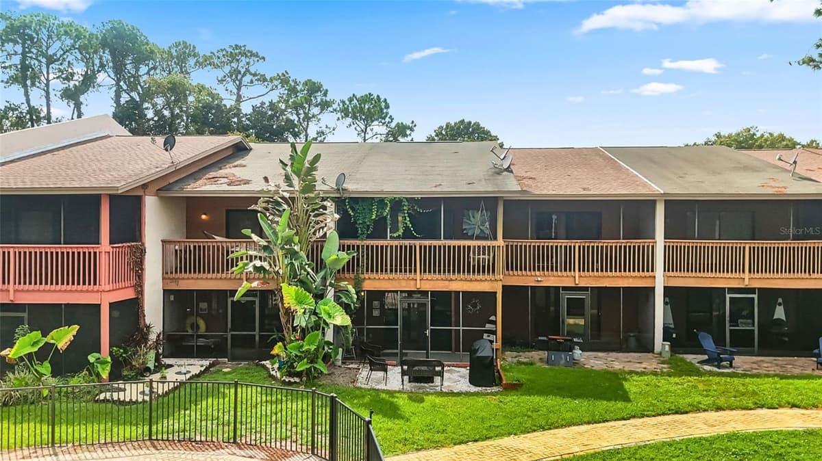 2122 TARPON LANDINGS DRIVE — photo 35 of 47