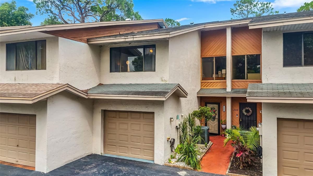 2122 TARPON LANDINGS DRIVE — photo 1 of 47