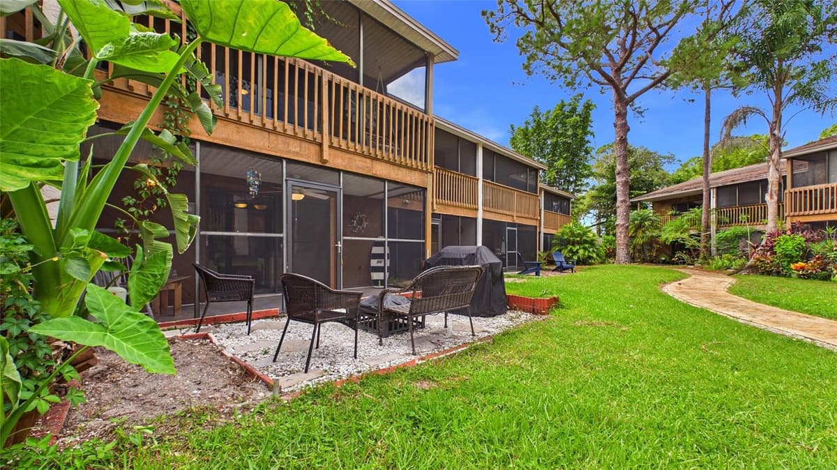 2122 TARPON LANDINGS DRIVE — photo 33 of 47