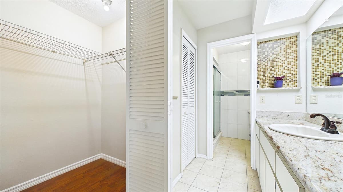 2122 TARPON LANDINGS DRIVE — photo 23 of 47