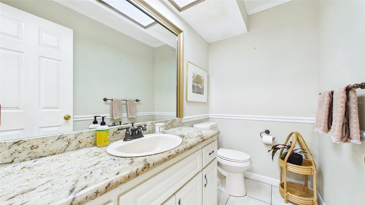 2122 TARPON LANDINGS DRIVE — photo 13 of 47