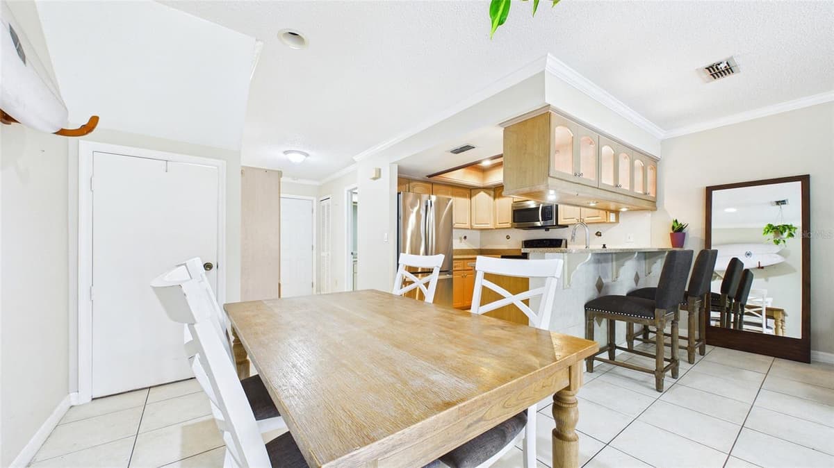 2122 TARPON LANDINGS DRIVE — photo 7 of 47