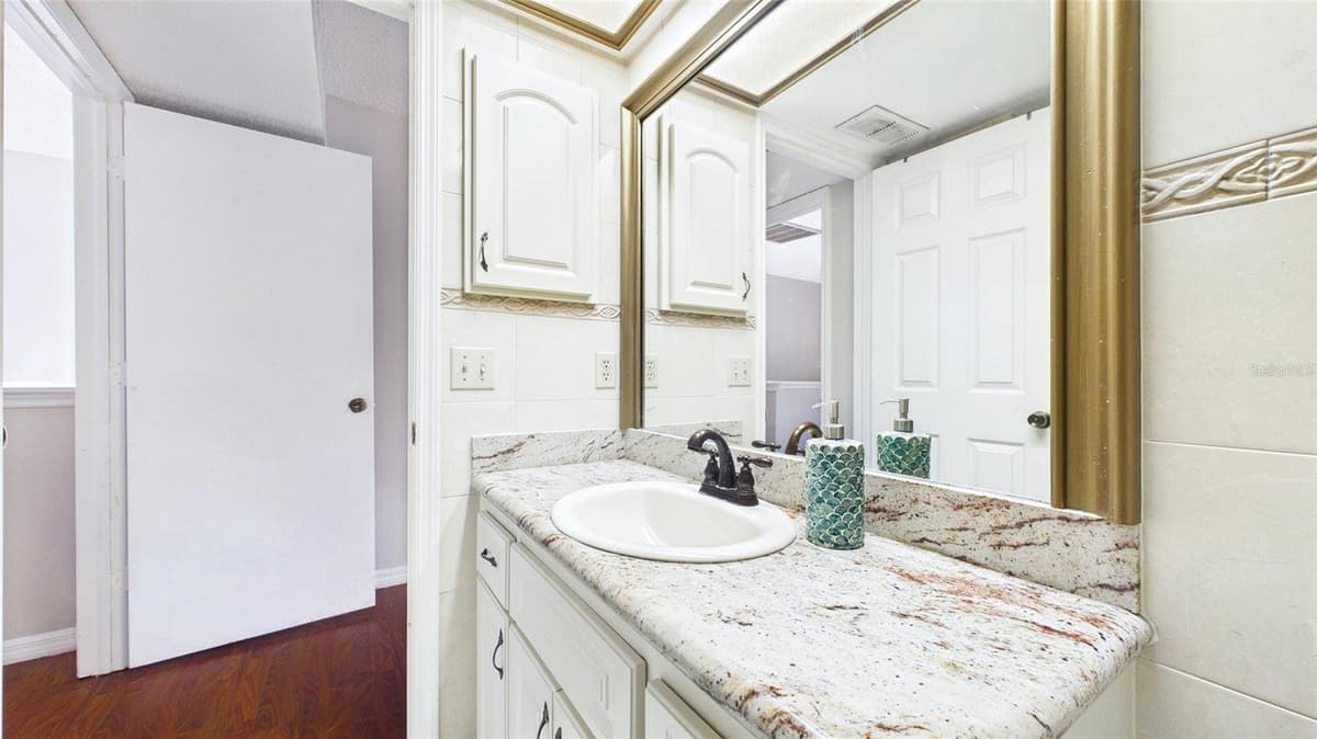 2122 TARPON LANDINGS DRIVE — photo 31 of 47