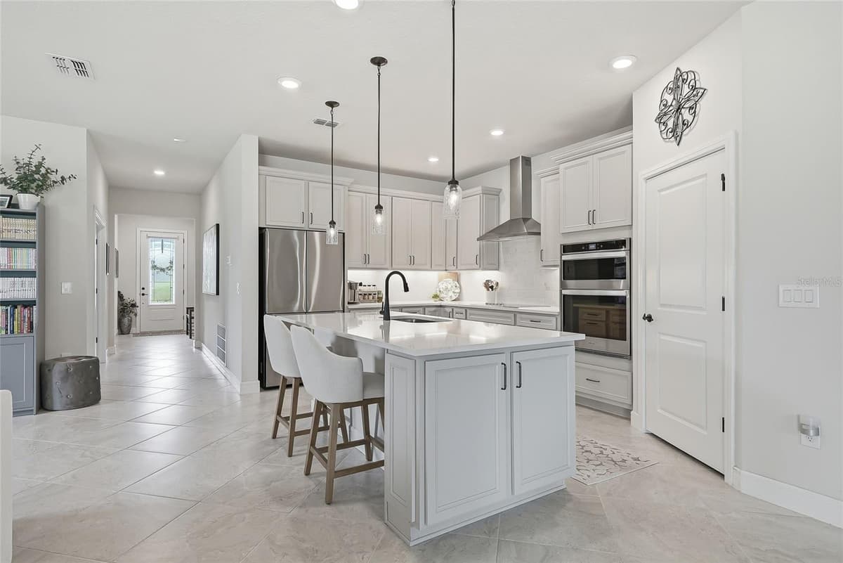 4678 DOVER BLUFF COURT — photo 14 of 48