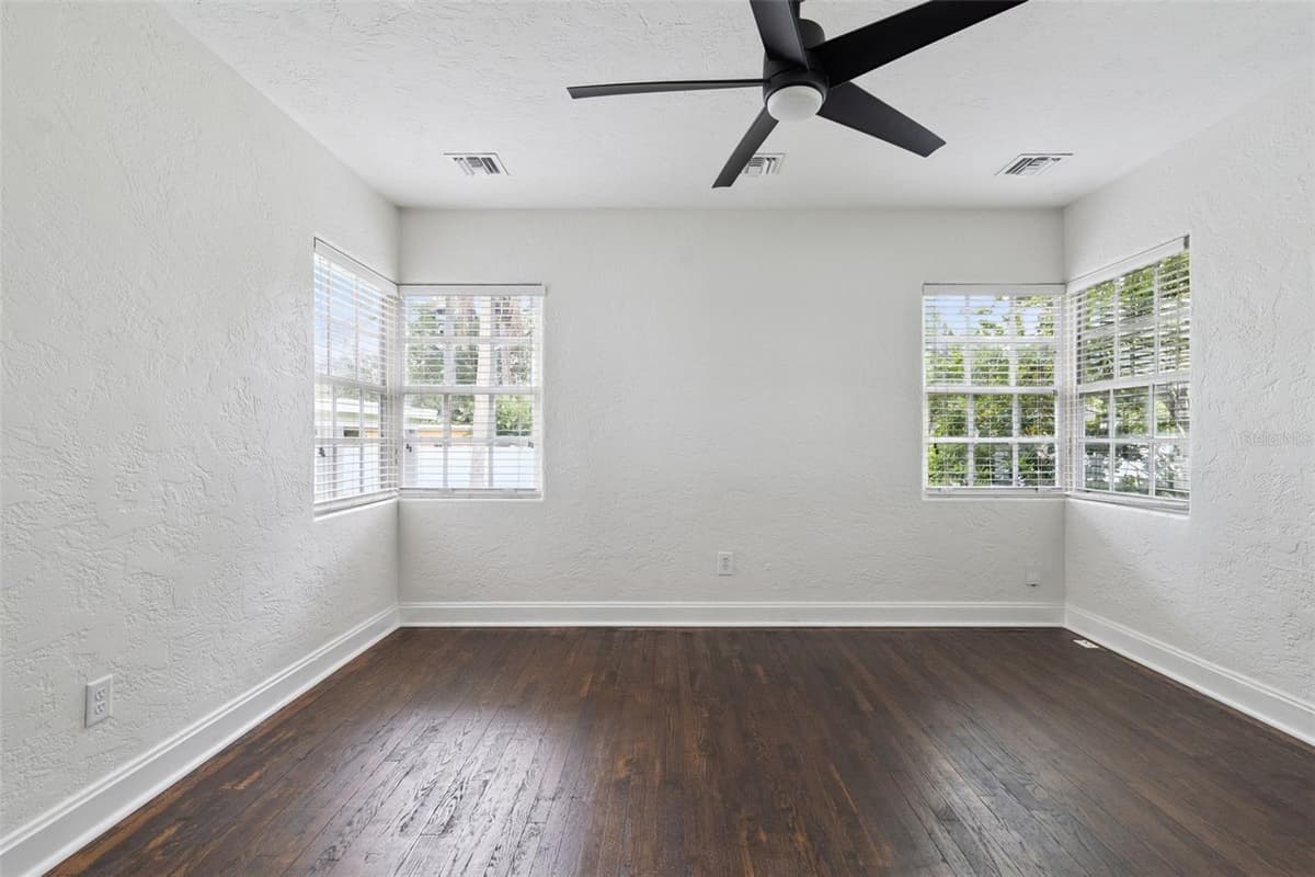 207 SUMMERLIN AVENUE — photo 17 of 36