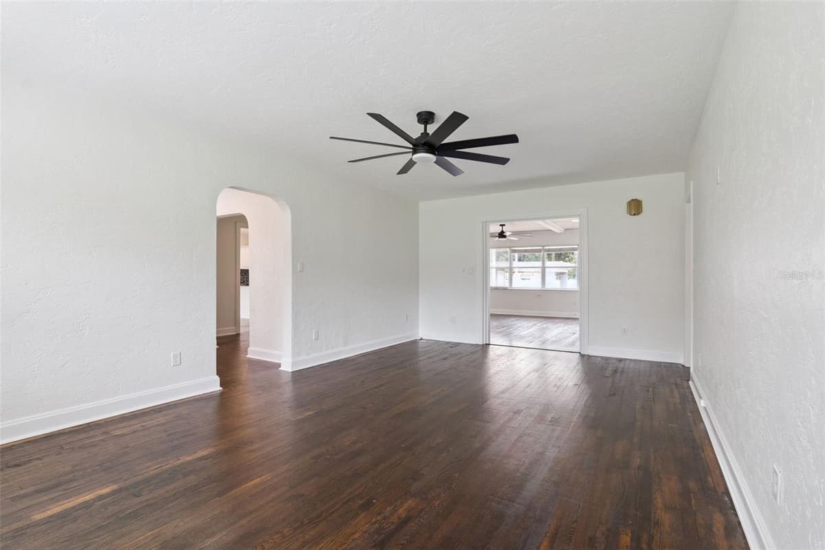 207 SUMMERLIN AVENUE — photo 6 of 36