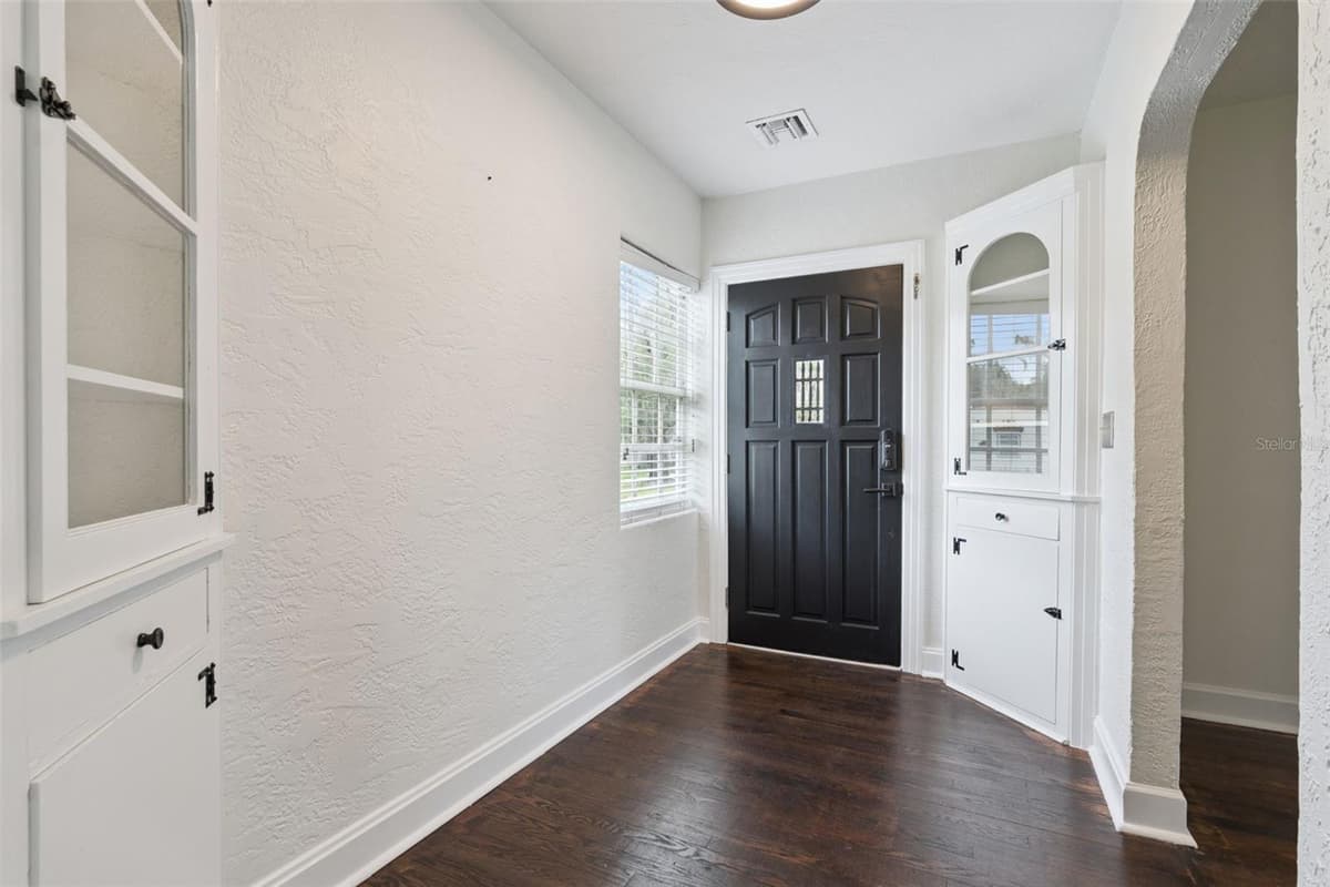 207 SUMMERLIN AVENUE — photo 4 of 36