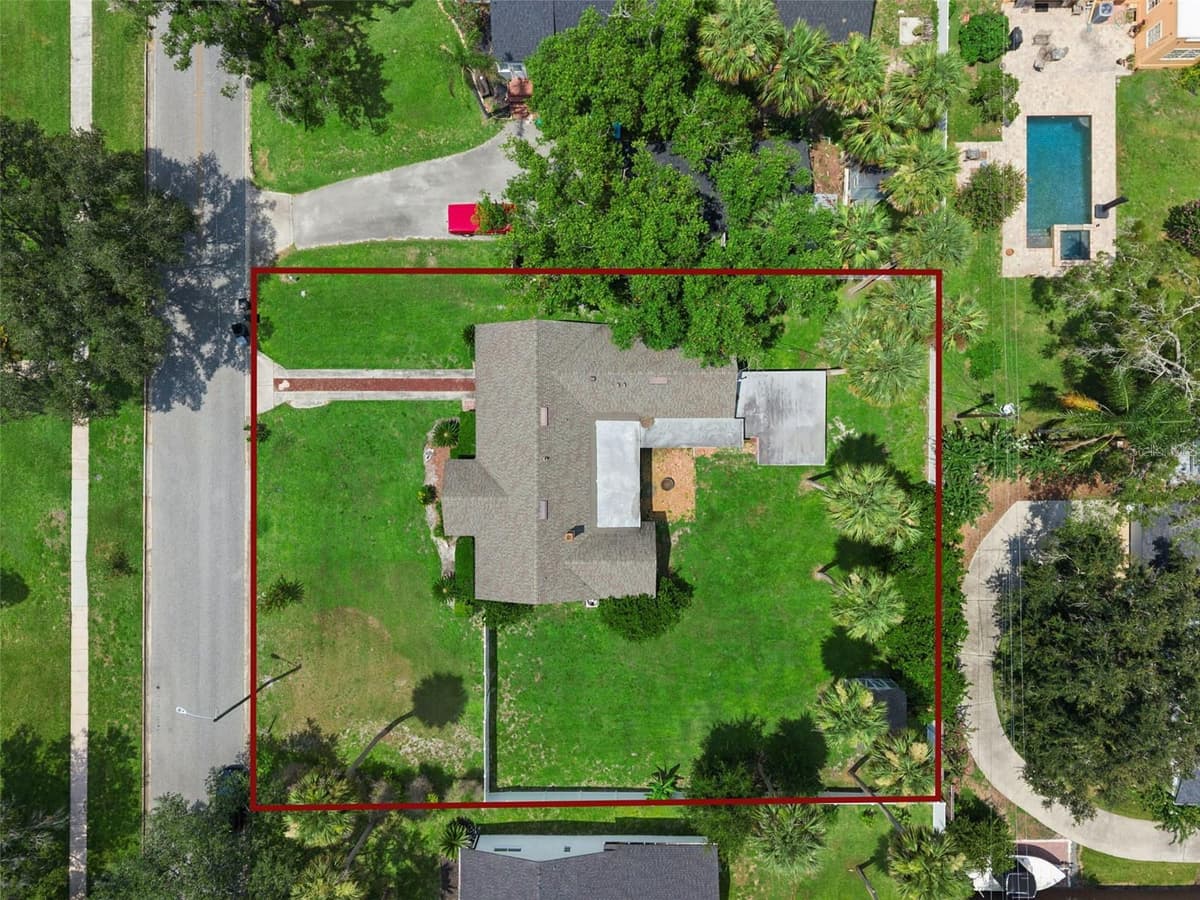 207 SUMMERLIN AVENUE — photo 34 of 36
