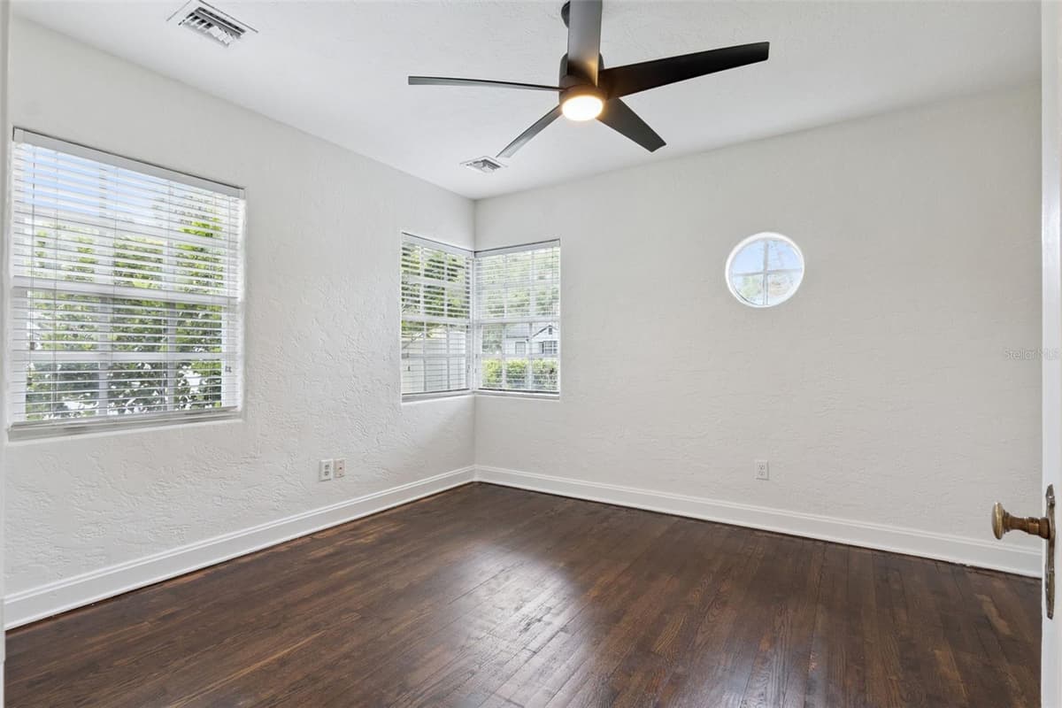 207 SUMMERLIN AVENUE — photo 19 of 36