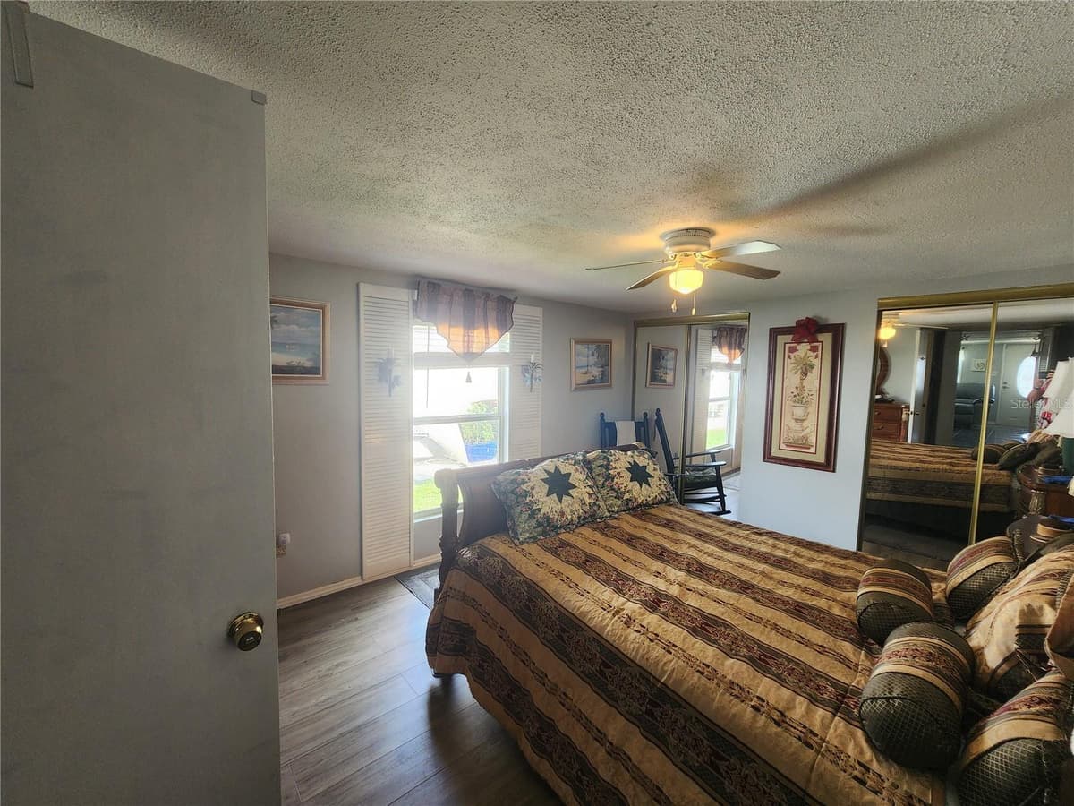 130 CAPRI DRIVE — photo 23 of 25