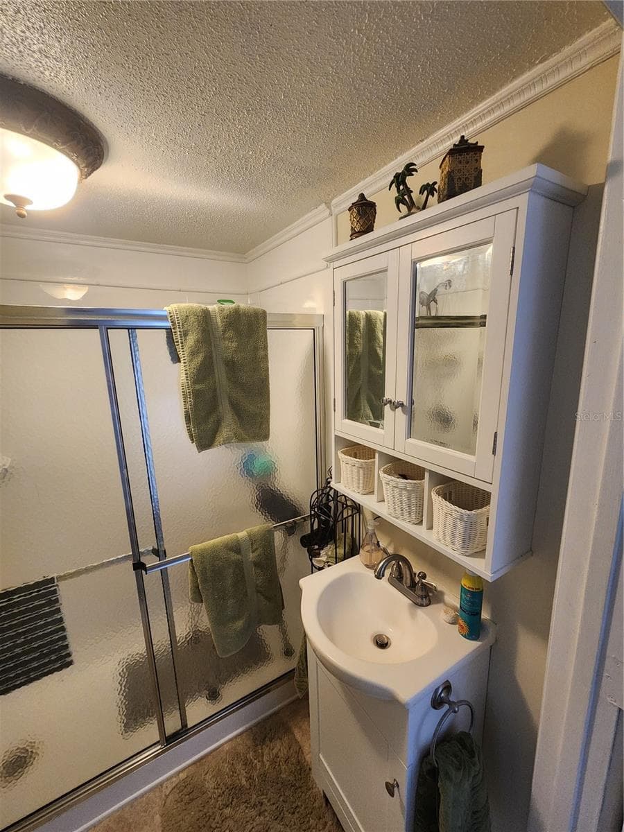 130 CAPRI DRIVE — photo 19 of 25