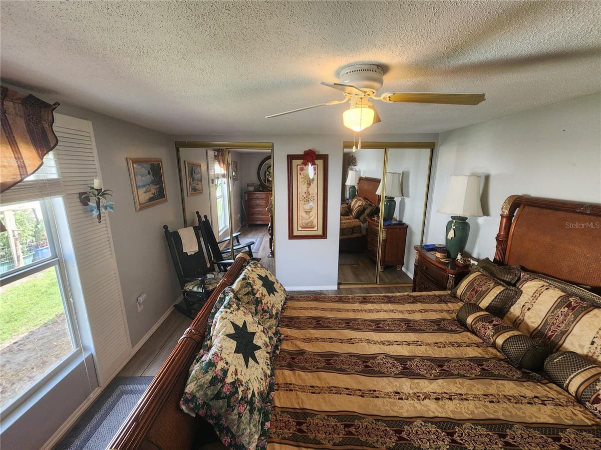130 CAPRI DRIVE — photo 20 of 25